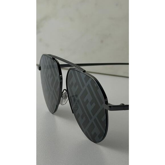 NEW Fendi FE40061U Silver Logo Mirror Aviator Unisex Sunglasses